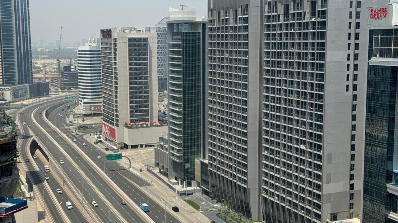 ドバイMagnificent - Damac Distinction Downtownアパートメント エクステリア 写真
